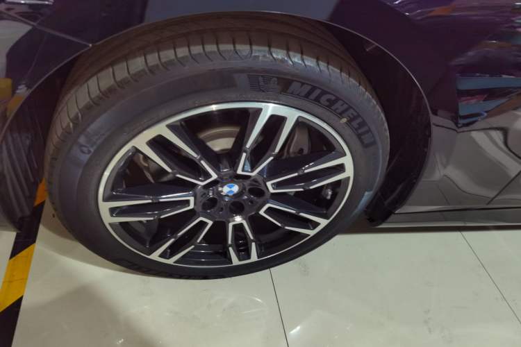 Used BMW 5 Series 2024 530Li Leading Model M Sport Package