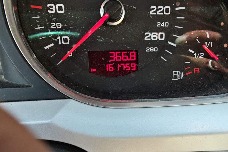 Used Audi A6L 2011 2.8 FSI Comfort Model
