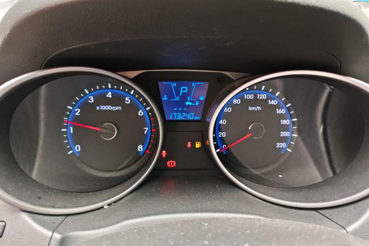 Used Hyundai ix35 2013 2.0L Automatic Two-Wheel Drive Smart GLS China IV Standard