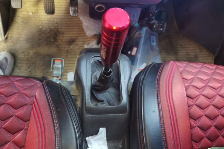 Used Wuling Rongguang 2011 1.2L Base Version
