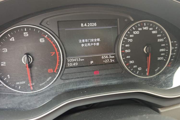 Used Audi A4L 2017 40 TFSI Ambition Edition Odometer Close Up