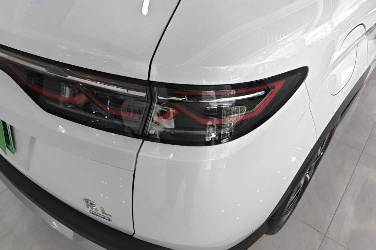 Used BYD Song L DM-i 2025 Intelligent Driving Version 160 km Beyond-Range Type