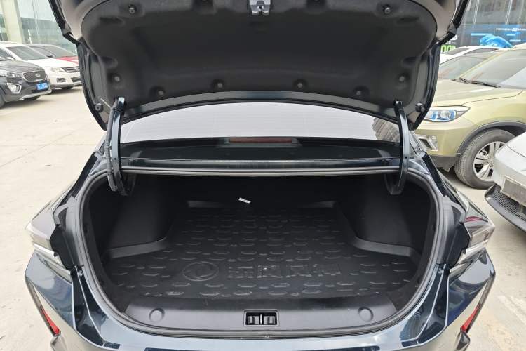 Used Dongfeng Aeolus Yixuan MAX 2023 1.5T Super-Powered Dad Edition Trunk