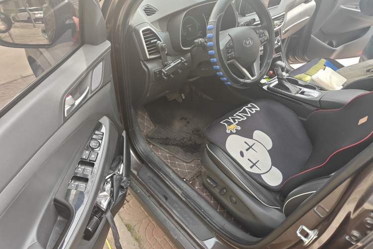 Used Hyundai Tucson 2019 280TGDi Dual-Clutch Two-Wheel Drive Fashion Edition China V Standard Driver Seat