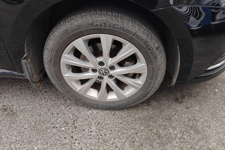 Used Volkswagen Lavida 2017 1.6L Manual Comfort Edition