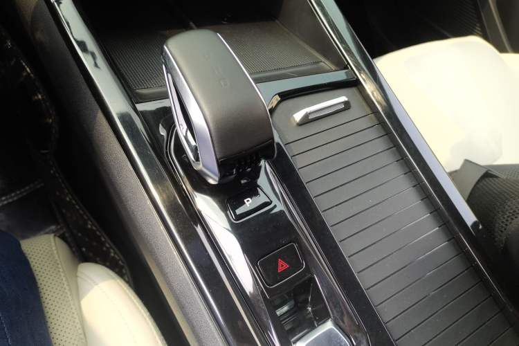 Used Geely Auto Emgrand X7 Sport 2023 Boyue COOL 1.5TD ZhiZun Edition