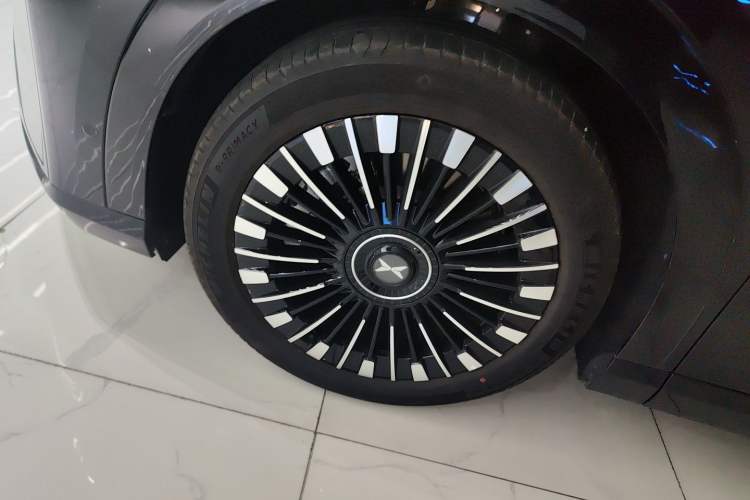 Used XPeng X9 2026 Model—Range-Extended Version 1602 Ultra