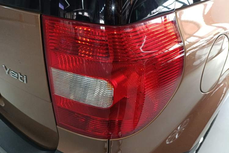Used Skoda Yeti 2013 1.8T DSG Luxury Edition Right Rear Taillight