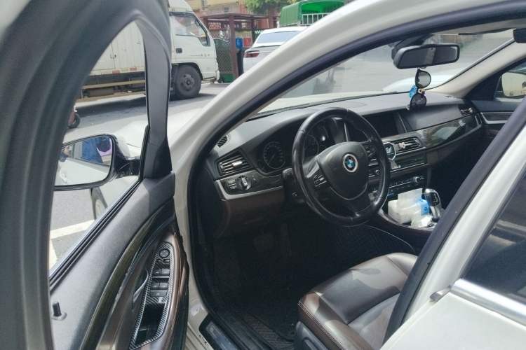 Used BMW 5 Series 2014 525Li Luxury Design Package Driver Seat