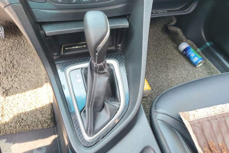 Used Buick GT 2016 15N Automatic Luxury Edition Gear Lever