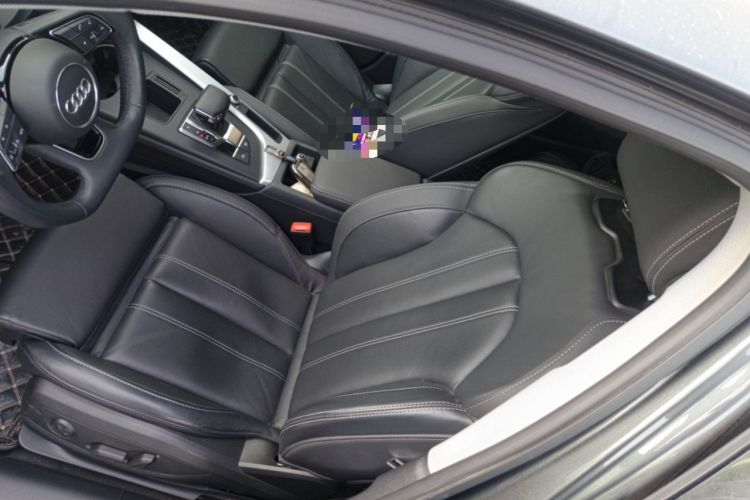 Used Audi A4L 2022 40 TFSI Luxury Dynamic Model
