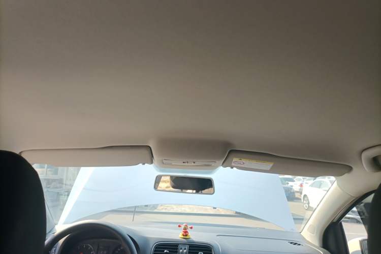 Used Volkswagen Polo 2016 1.4L Manual Fashion Model
