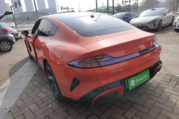 Used Xiaomi Auto SU7 2024 Four-Wheel Drive Ultra-Long Range Advanced Intelligent Driving Max Edition