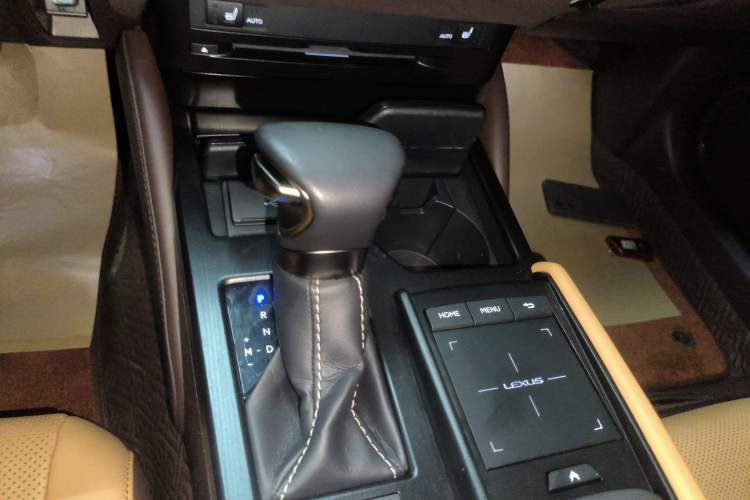 Used Lexus ES 2020 200 Excellence Edition Gear Lever