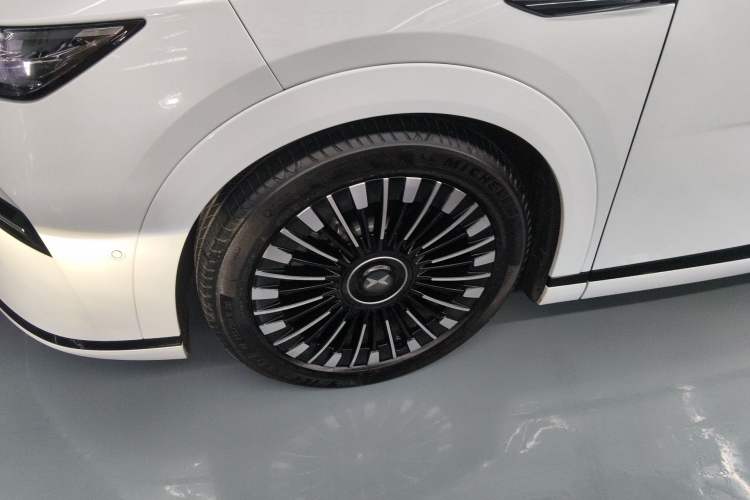 Used XPeng X9 2025 740 Ultra-Long Range Max