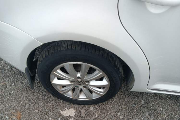 Used Volkswagen Touran 2013 1.4T DSG Smart Edition 7-Seater Right Rear Wheel Hub