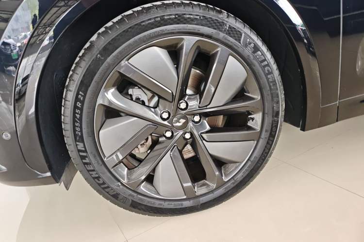 Used Li Auto L7 2024 Ultra Model Left Front Wheel Hub