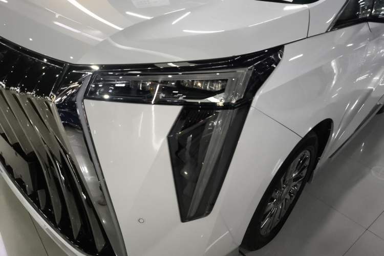 Used GAC Trumpchi M8 2025 Zongshi Series Super Hybrid Edition Left Front Headlight