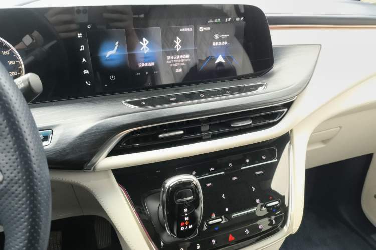 Used Buick GL8 2022 Avenir Avia Four-Seat Prestige Edition Audio And AC Panel