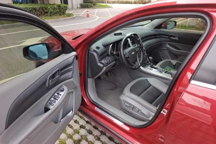 Used Chevrolet Malibu 2014 2.0L Automatic Luxury Edition Driver Seat