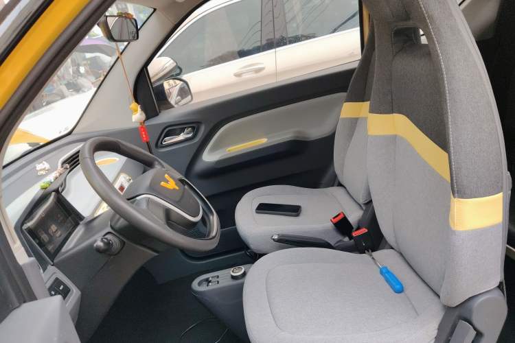 Used Wuling Hongguang MINIEV 2022 Macaron Premium Model – Lithium Iron Phosphate Left Front Seat
