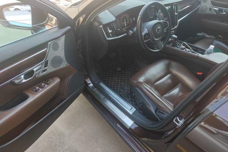 Used Volvo S90 2017 T4 Zhiyuan Edition