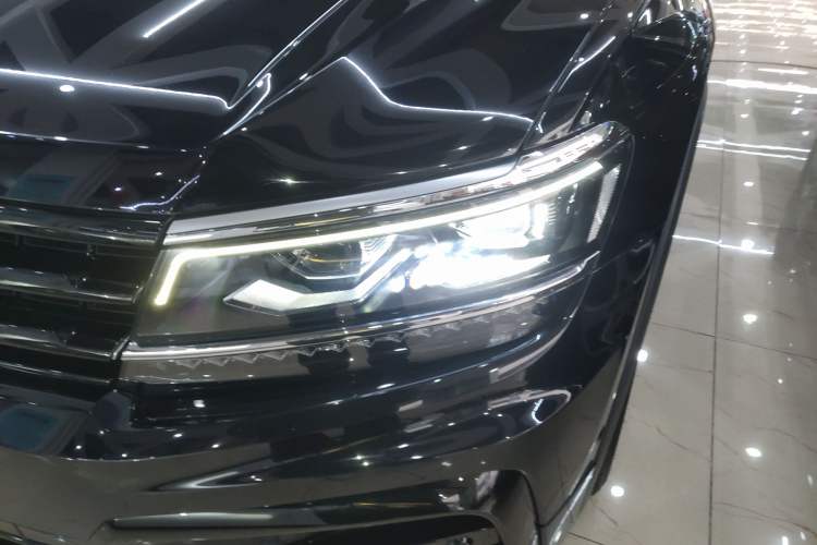 Used Volkswagen Tiguan L 2021 330TSI Automatic Two-Wheel Drive R-Line Flagship Edition
