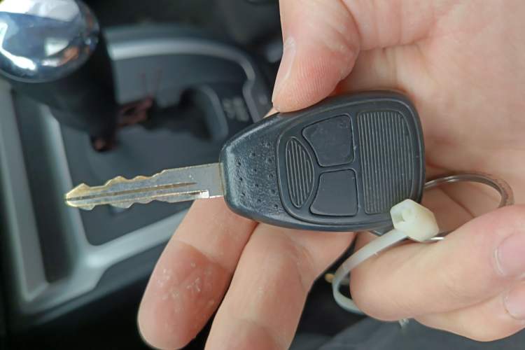 Used Jeep Compass 2014 2.0L two-wheel drive luxury version Vehicle Key