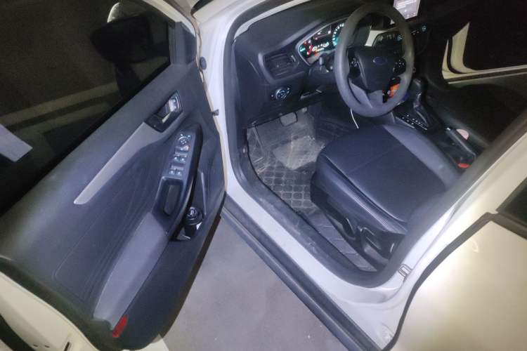 Used Ford Focus 2019 Hatchback 1.5L Automatic Fengeyue Model China VI Standard
