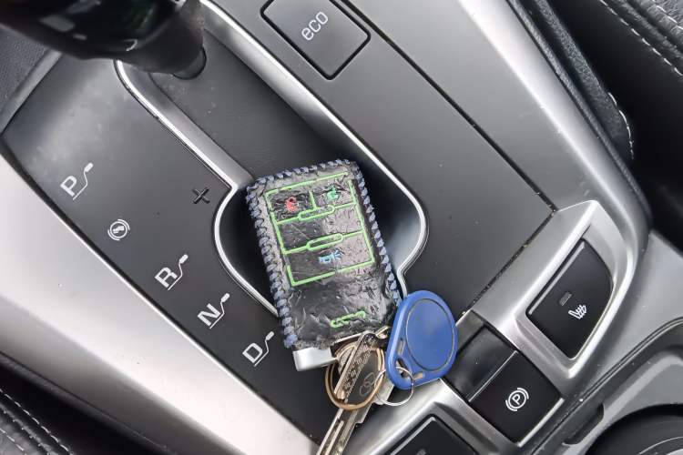 Used Chevrolet Captiva 2015 2.4L 4x4 Flagship Edition 7-Seater