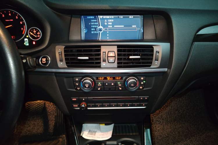 Used BMW X3 2011 xDrive28i Luxury Model
