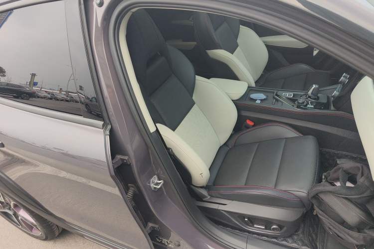 Used Lynk & Co 02 2022 2.0T DCT Shine Pro
