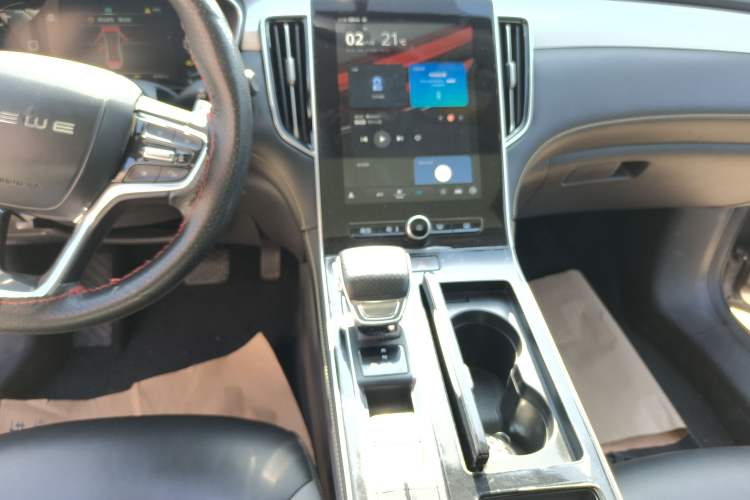 Used Roewe i6 MAX 2020 300TGI Automatic Cool & Stylish Skyroof Edition
