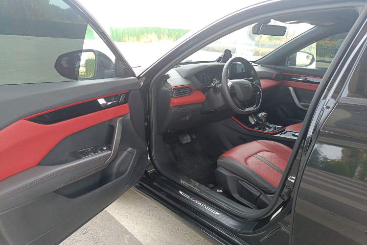 Used Dongfeng Aeolus Yixuan 2021 230T Automatic Zuiying Knight Edition Driver Seat