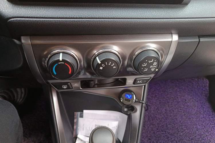 Used Toyota YARiS L Zhi Xuan 2015 1.5E Automatic Charm Edition Audio And AC Panel