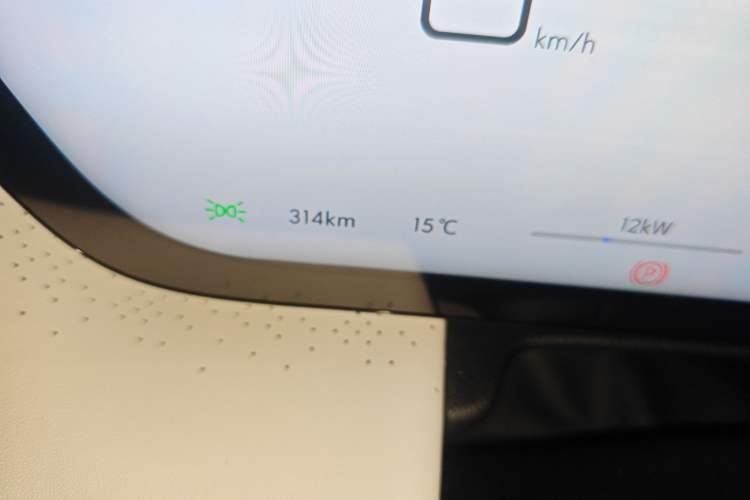 Used Buick GL8 New Energy 2024 Lu Zun Luxury Edition 7-Seater Odometer Close Up