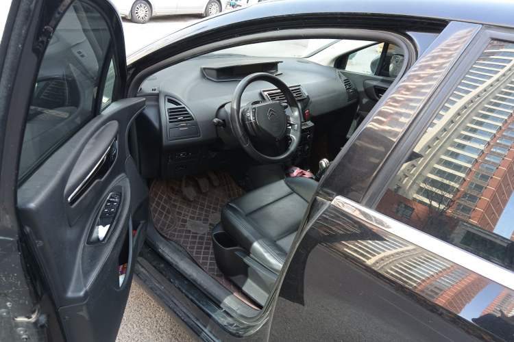 Used Citroen C-Quatre 2013 1.6L Manual Prestige CNG Model
