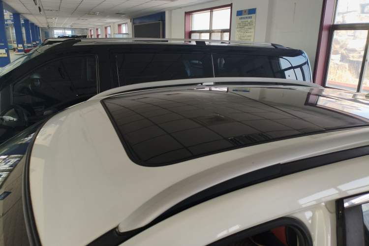 Used Haval H2 2018 Blue-Label 1.5T Dual-Clutch Two-Wheel-Drive Luxury Model
