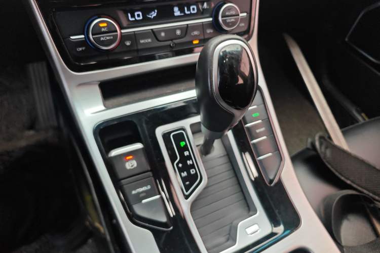 Used Geely Auto Emgrand GL 2019 1.4T CVT Elite Smart Edition Gear Lever