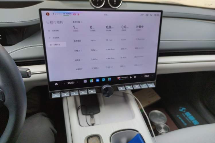 Used Xiaomi Auto SU7 2024 Four-Wheel Drive Ultra-Long Range Advanced Intelligent Driving Max Edition