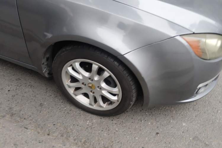 Used Lotus L5 2011 Sedan 1.6L Automatic Fashion Edition