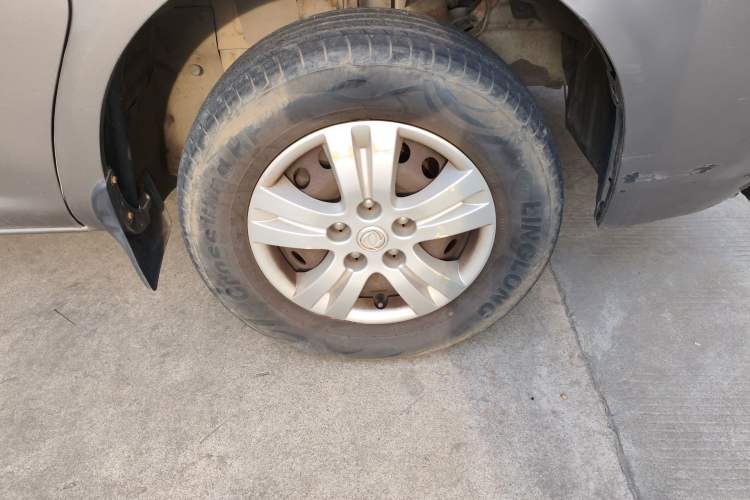 Used FORTHING Lingzhi 2014 M3 1.6L 7-Seater Comfort Model
