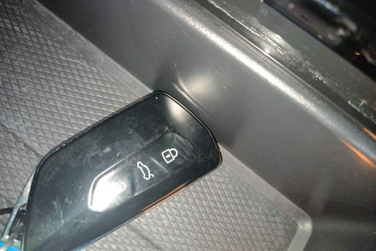 Used Volkswagen ID.7 VIZZION 2024 AIR model Vehicle Key