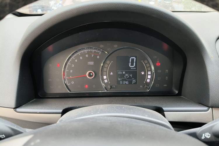 Used Roewe 350 2015 1.5L Automatic Luxury Sunroof Edition Instrument Cluster