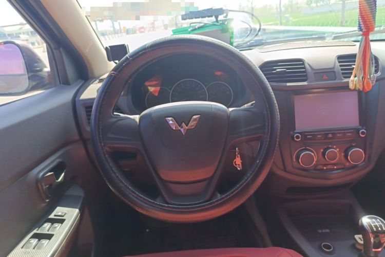 Used Wuling Hongguang 2015 1.5L S Basic Version China V Standard