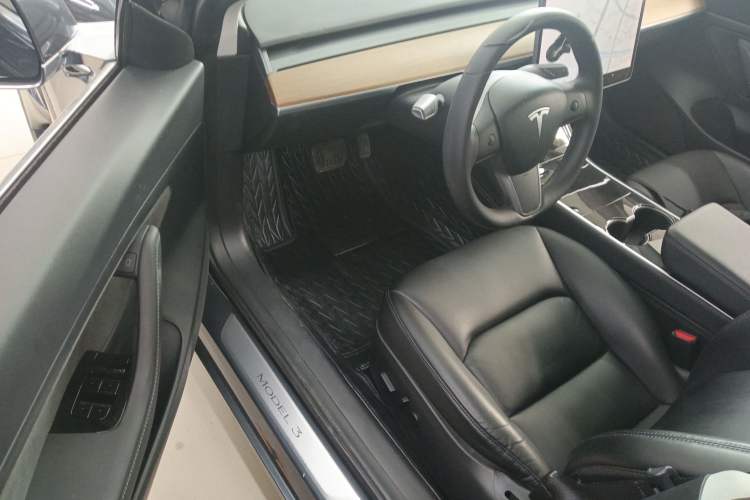 Used Tesla Model 3 2019 Standard Range Rear-Drive Upgraded Version
