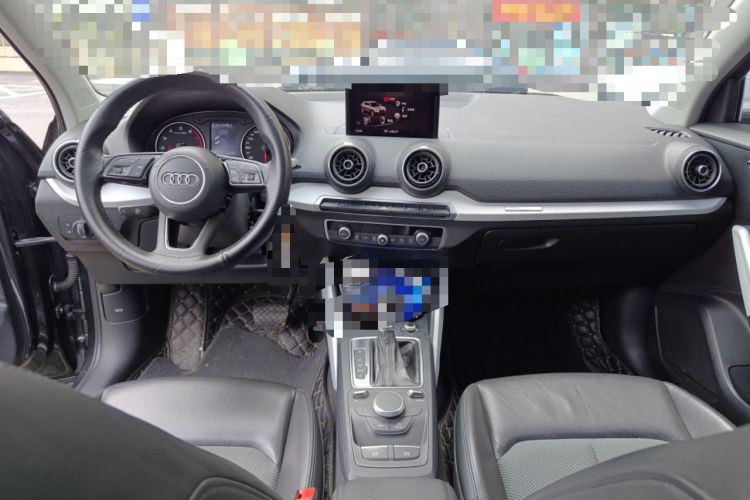 Used Audi Q2L 2018 35 TFSI Fashionable & Elegant Version China VI Emission Standard Center Console