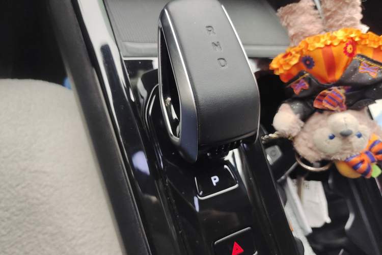 Used Geely Auto Emgrand X7 Sport 2023 Boyue COOL 1.5TD Smart Model Gear Lever