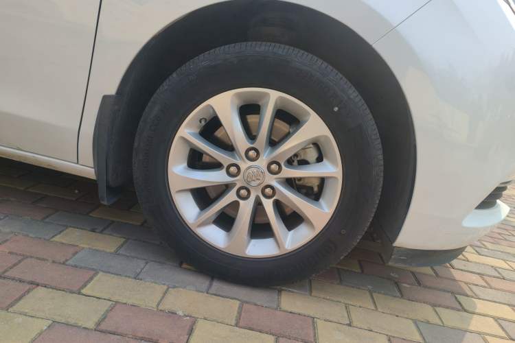 Used Buick GL8 2017 ES 28T Comfort Model China V Standard
