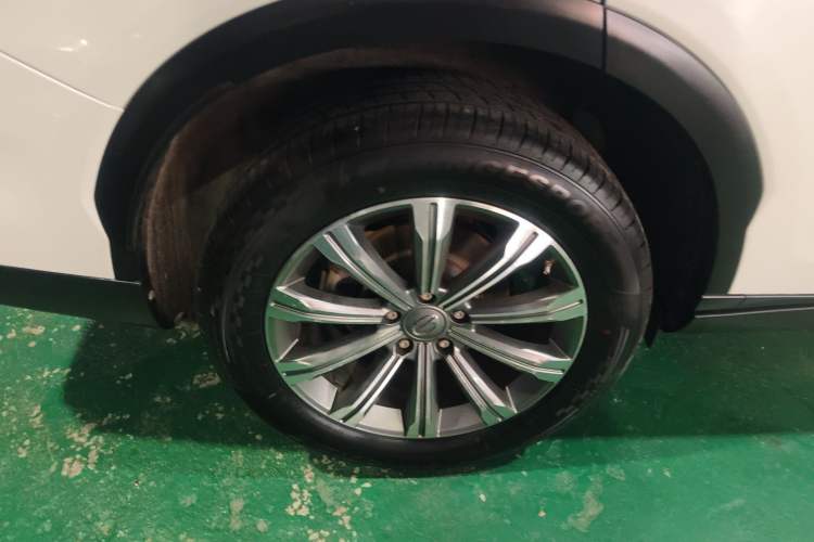 Used GAC Trumpchi GS8 2020 390T Two-Wheel Drive Luxury Smart Connectivity Version (7 Seats) Right Rear Wheel Hub